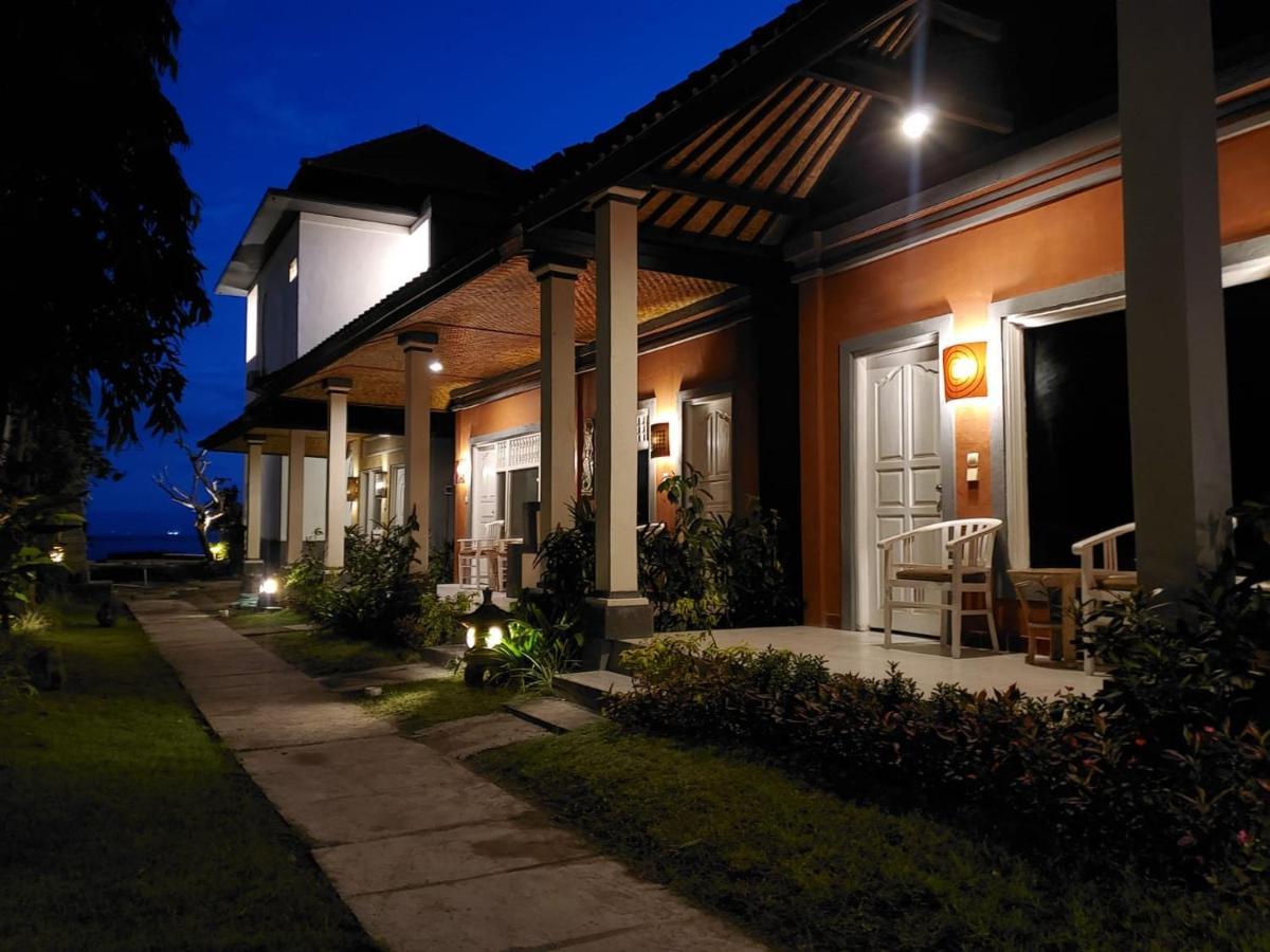 Utama Villas Beach Front Candidasa Luaran gambar