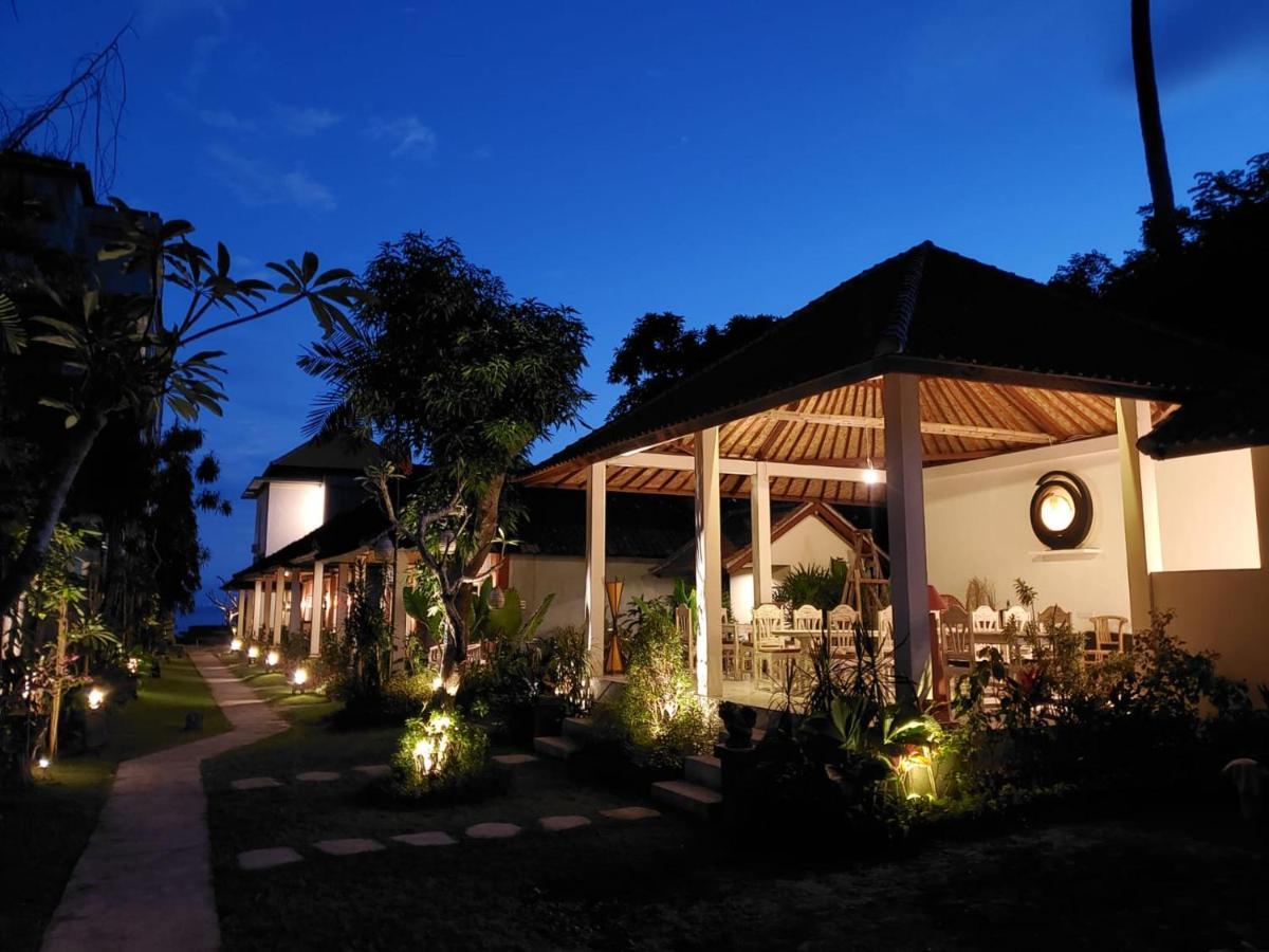 Utama Villas Beach Front Candidasa Luaran gambar