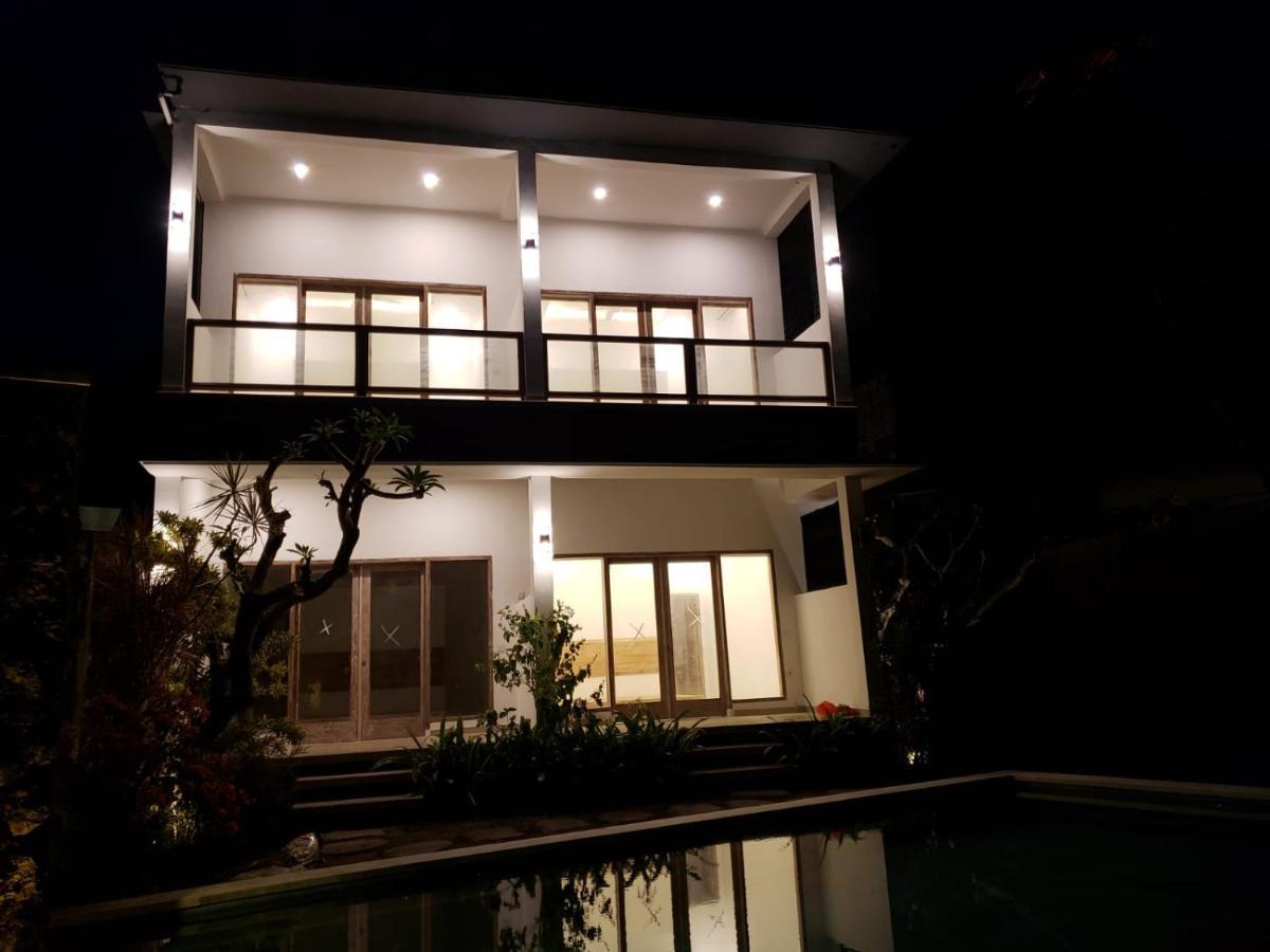 Utama Villas Beach Front Candidasa Luaran gambar