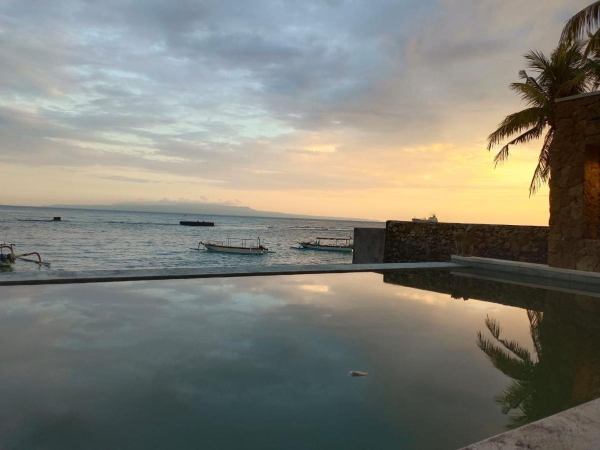 Utama Villas Beach Front Candidasa Luaran gambar