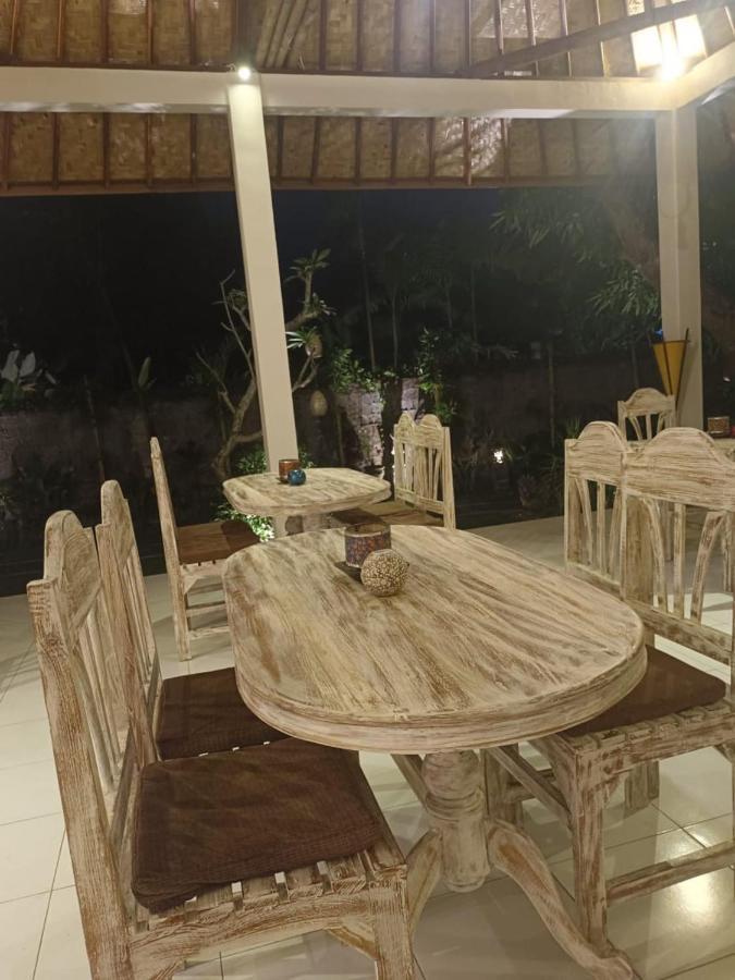 Utama Villas Beach Front Candidasa Luaran gambar
